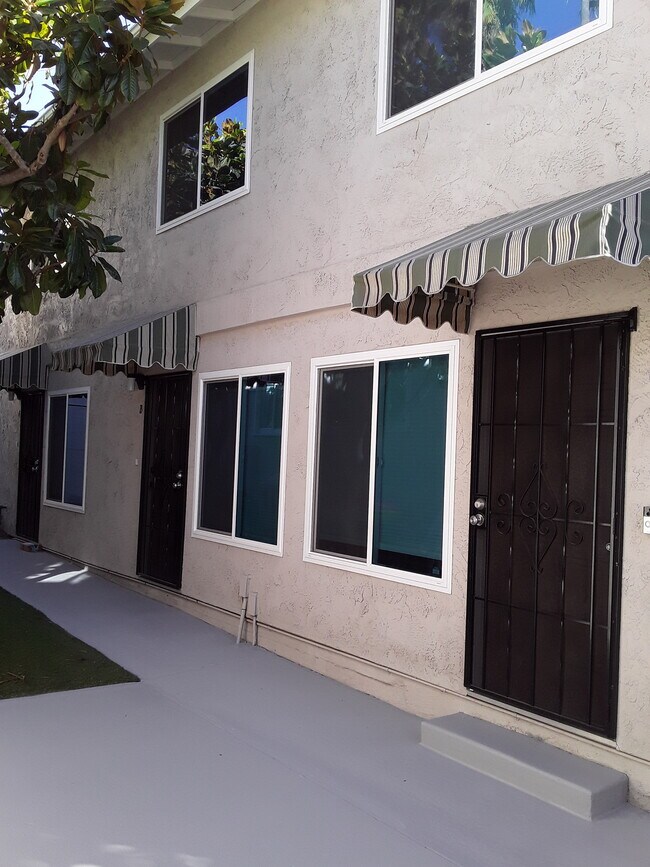 Building Photo - 1061 Tourmaline St