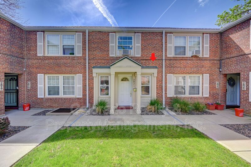 2821 Jasmine St, Denver, CO 80207 House for Rent in Denver, CO
