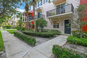 Building Photo - 276 Quarry Knoll Way