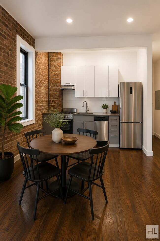 Foto del edificio - Classic Crown Heights 2-Bed 1-Bath
