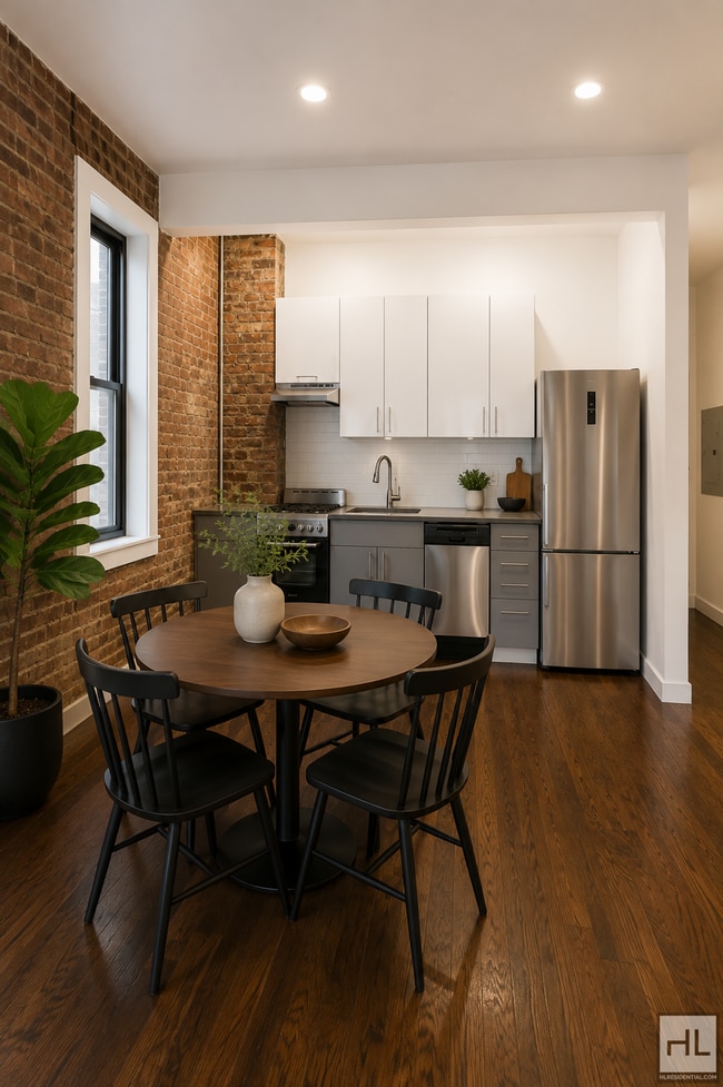 Building Photo - Classic Crown Heights 2-Bed 1-Bath