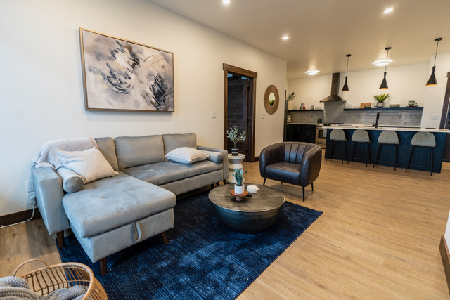 Living and kitchen space - 540 Nucleus Ave