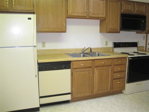 Building Photo - 111 S Spruce St