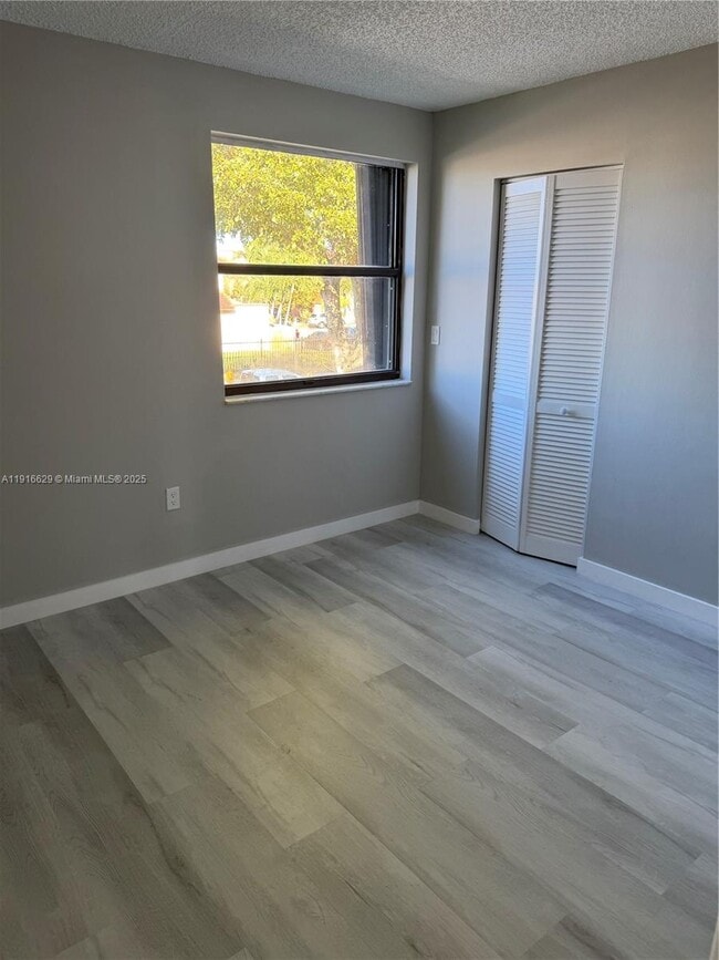 Foto del edificio - 10020 NW 9th St Cir