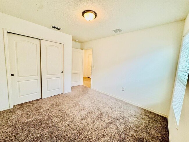 Foto del edificio - 1516 Mattie Pointe Pl