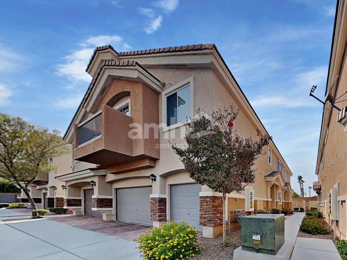 Foto principal - 10131 Sunset Palisades Way