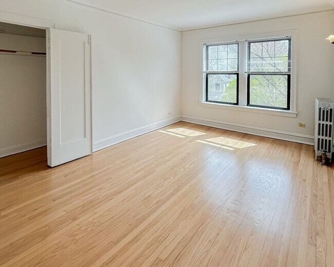 Foto del edificio - 4506 N Ashland Ave
