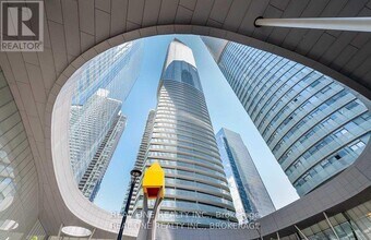 Building Photo - 12 York St