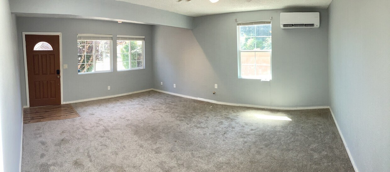 Foto principal - 14602 Portland Avenue Southwest, Unit A