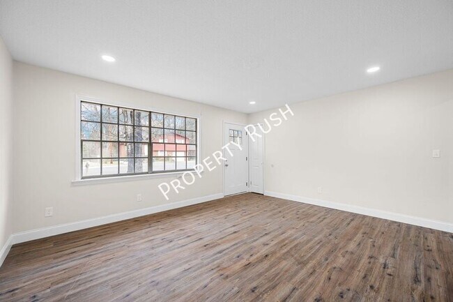 Building Photo - 3336 Gundy Dr