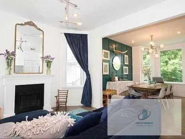 Foto del edificio - 3 bedroom in Chicago IL 60618