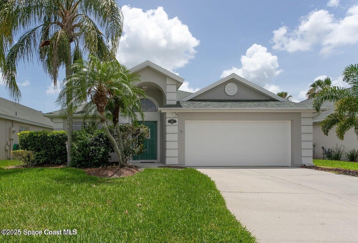 Foto principal - 621 Misty Creek Dr