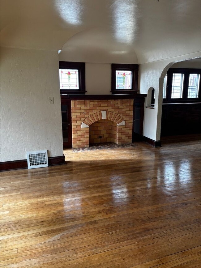 Building Photo - 3323 N 44th St