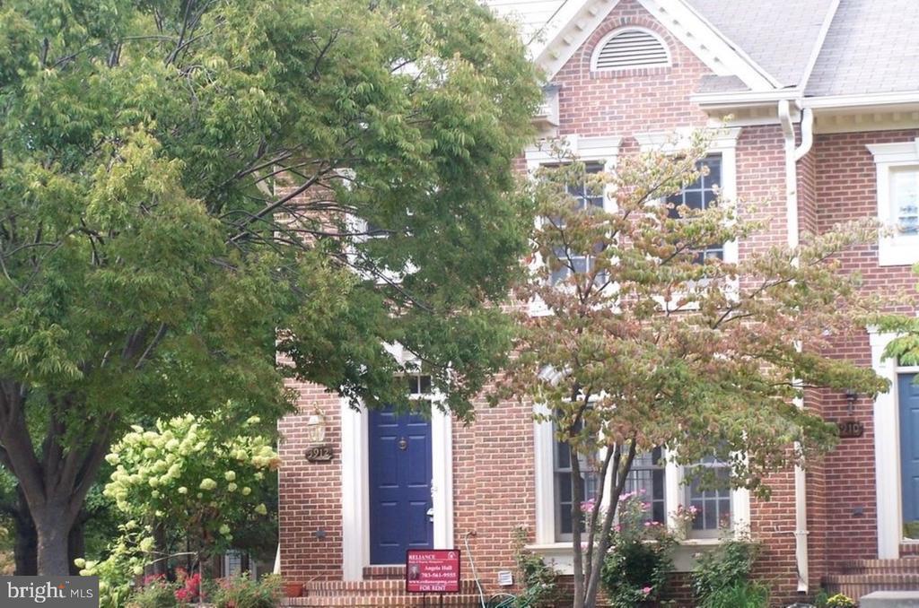 Primary Photo - 3912 Maximilian Ct