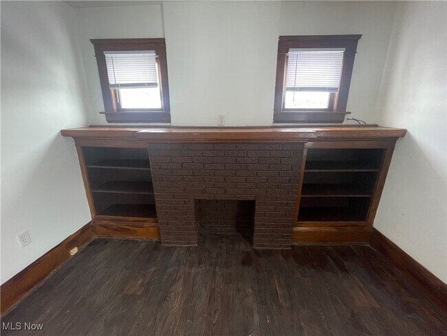 Foto del edificio - 944 Baughman St