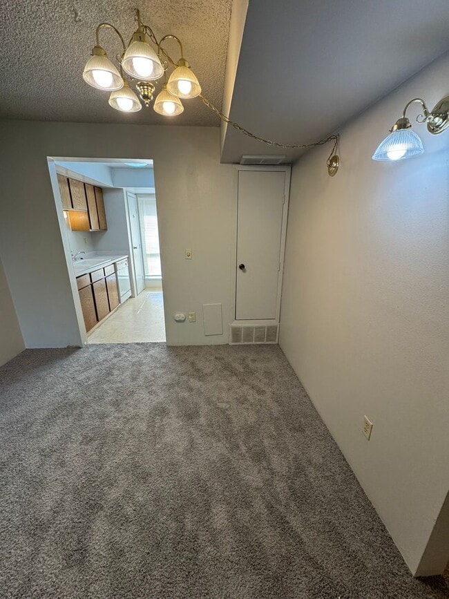 Building Photo - Spacious 2-Bedroom, 1.5-Bath Condo in Bear...