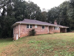 Building Photo - 818 Old Clemson Hwy