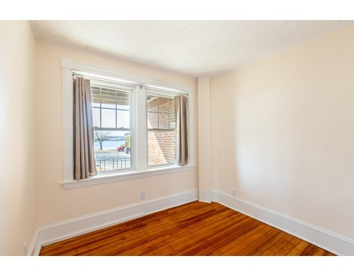 Building Photo - 138 Main St