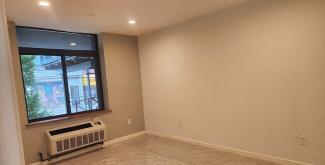 Foto del edificio - 2716 18th St
