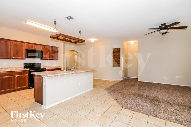 Foto del edificio - 513 Azalea Dr