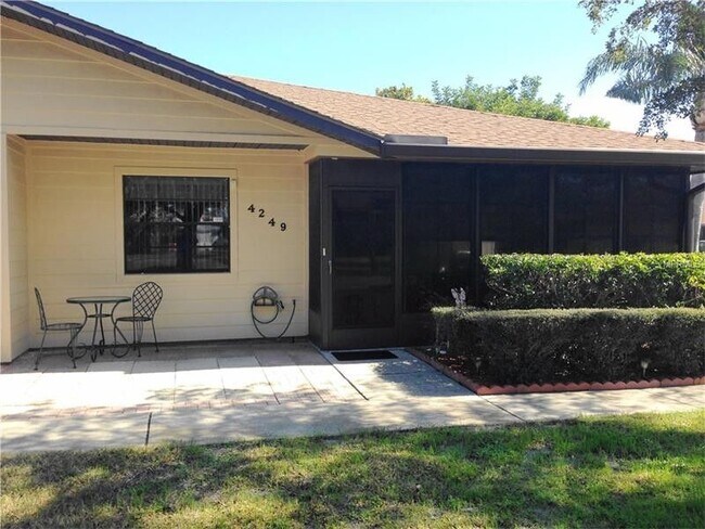Foto del edificio - 4249 66th St Cir W