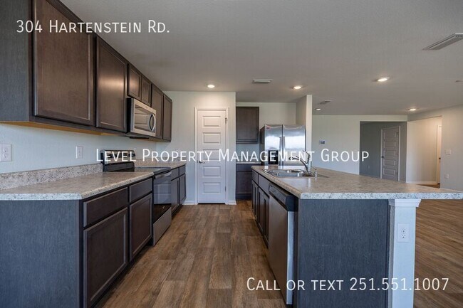 Building Photo - 304 Hartenstein Rd