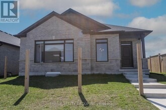 Building Photo - 383 Daventry Way