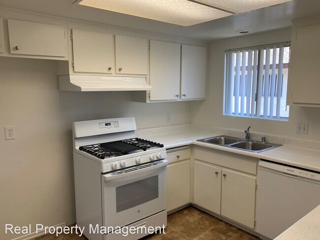 Foto del edificio - 2135 Via Esmarca