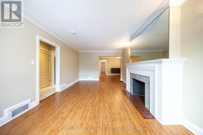 Photo du bâtiment - 222 Joicey Blvd