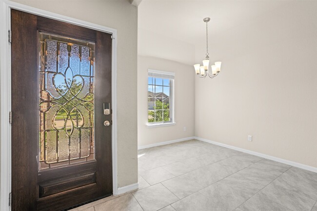 Building Photo - 7222 Highland Chase Dr