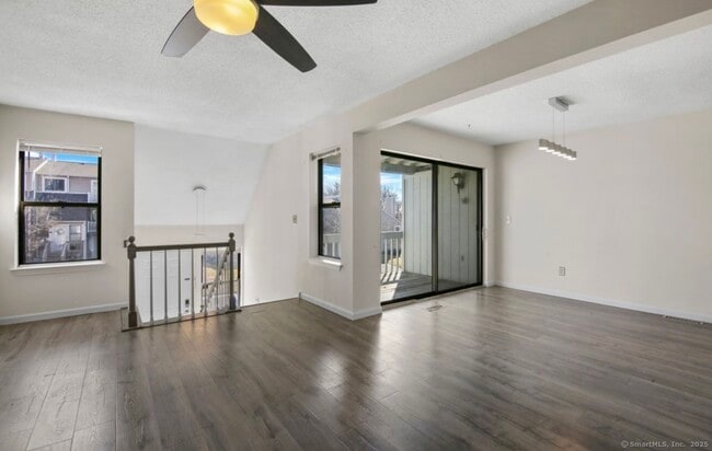 Building Photo - 730 Robert Frost Dr