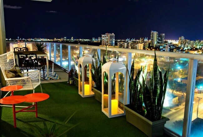 Foto del edificio - 3470 E Coast Ave