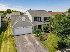 Building Photo - 1371 Braymore Cir E