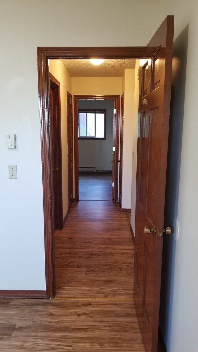 Building Photo - 3407 NE 72nd Ave