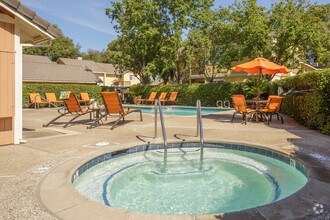 Heather Ridge Apartments photo'