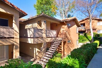 Building Photo - Elan Vista Alta