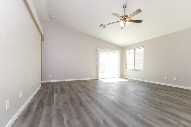 Building Photo - 5807 S 248th Ln