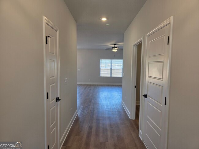 Foto del edificio - 330 Crosswinds Dr