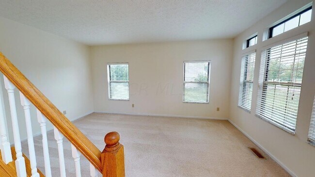 Foto del edificio - 6498 Ringsend Ct