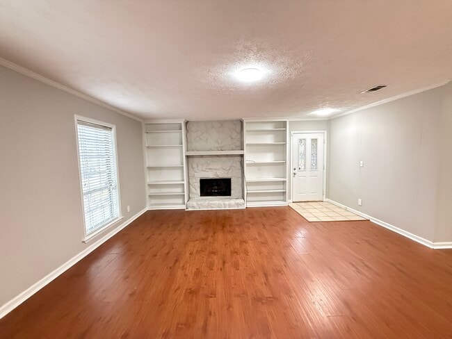 Foto del edificio - 576 Shady Grove Dr