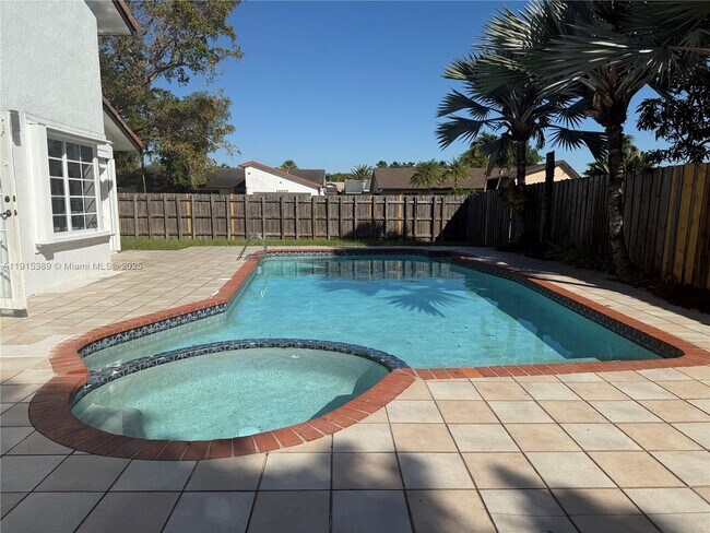 Foto del edificio - 10937 SW 138th Pl