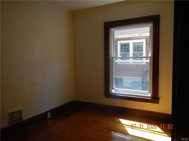Building Photo - 831 Westcott St