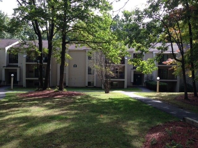 Foto principal - Turtle Creek Apartments at Toftrees