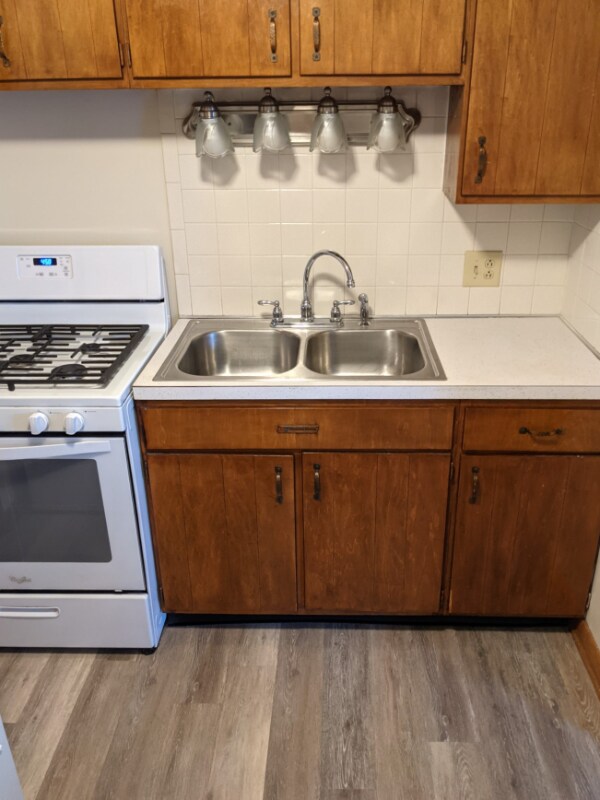 50 School St Unit 30, Lancaster, NY 14086 Room for Rent in Lancaster