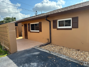 Building Photo - 453 D St