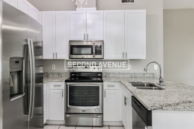 Building Photo - 12320 Cloverstone Dr