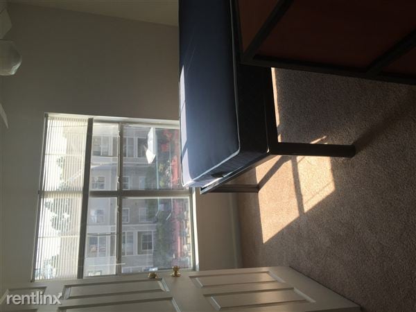 Building Photo - 3111 Compatible Way