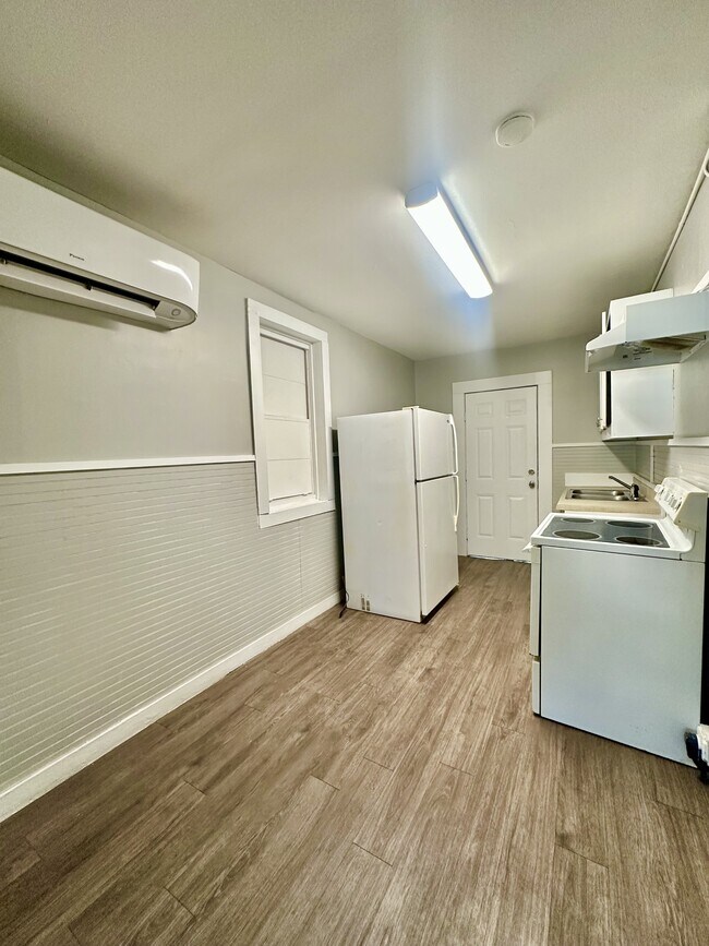 Foto del edificio - 409 Barack Obama Blvd