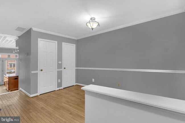 Building Photo - 520 Colecroft Ct