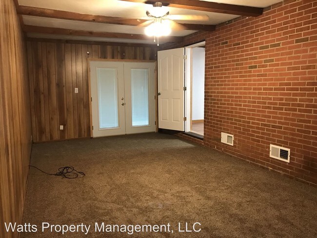 Building Photo - 3 br, 1.5 bath House - 372 Briar Cliff Circle